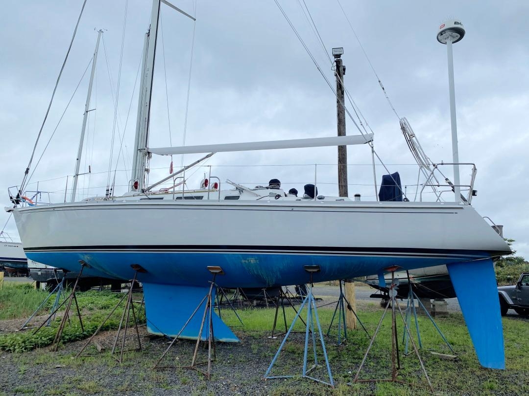 2000 J Boats J/46 - Sold Boat