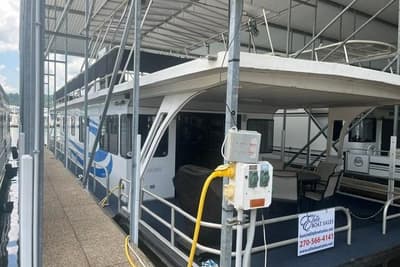 BOATZON | Jamestowner Houseboat 16 x 65 1996