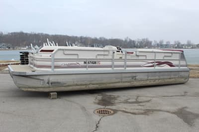 BOATZON | JC MFG. INC. DOLPHIN D24 2002