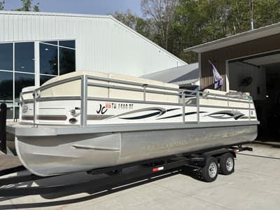 BOATZON | JC MFG Neptoon 23F 2005