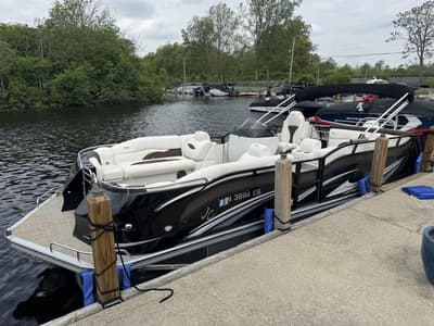 BOATZON | JC TriToon Marine SportToon 24 TT 2018