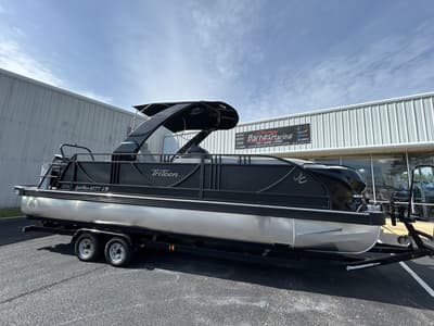 BOATZON | JC TriToon SportToon 26TT HTH 2025
