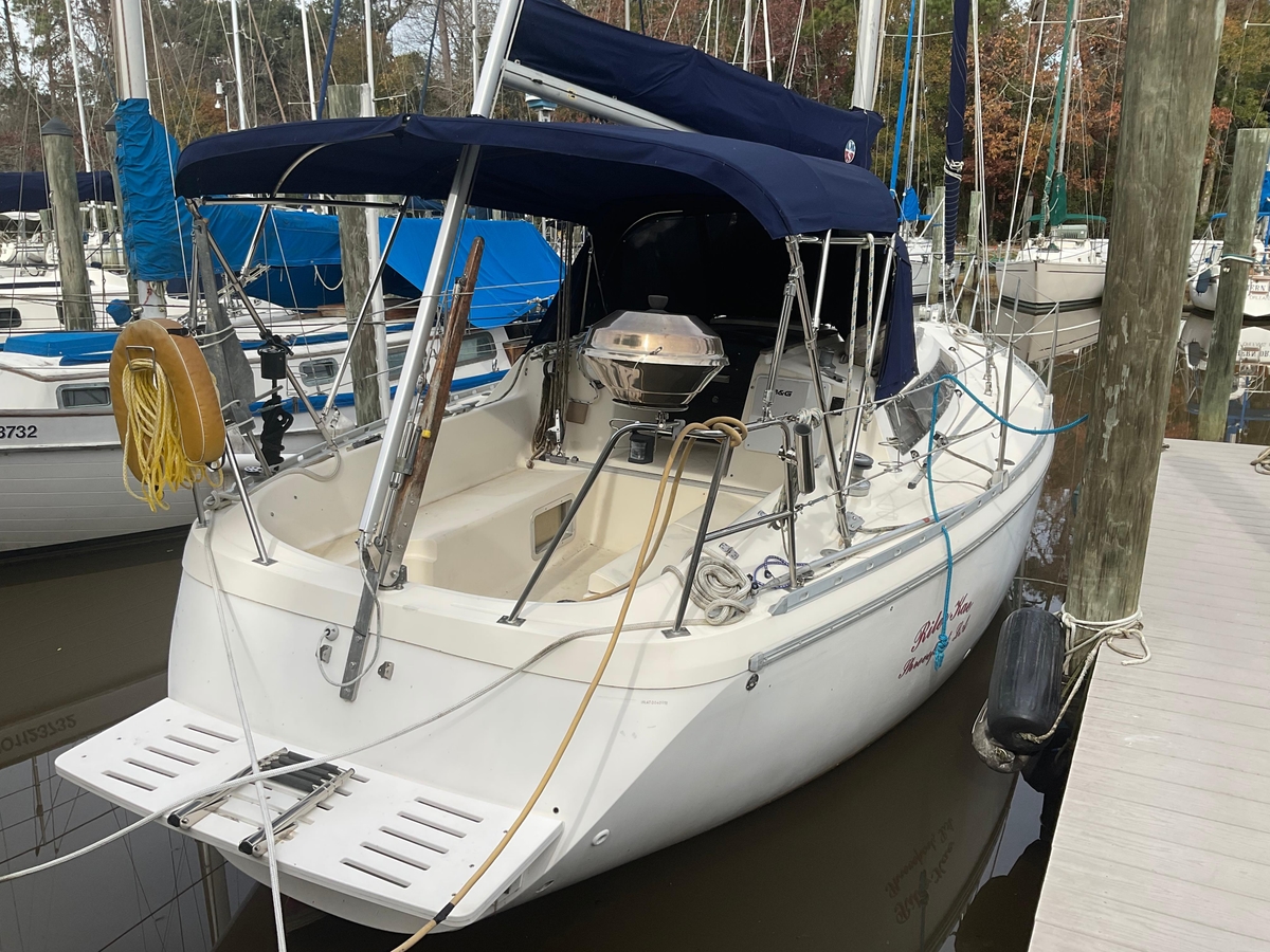 1983 Jeanneau Attalia 32 - Sold Boat
