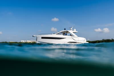 BOATZON | Jeanneau DB37 OB 2025