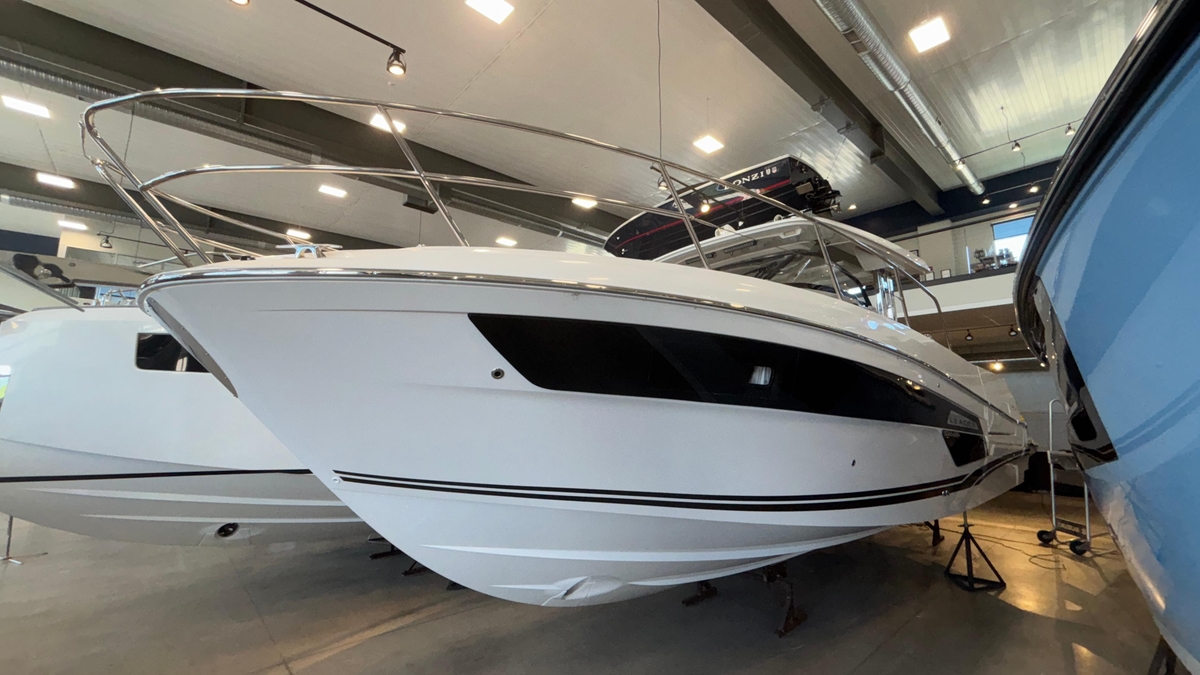 2024 Jeanneau Leader 125 WA - Sold Boat