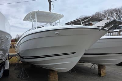 BOATZON | Jeanneau Leader 75 CC Series 3 2024