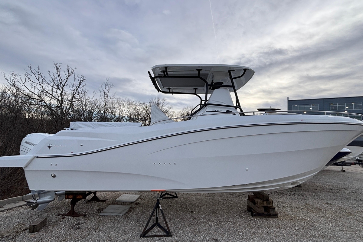 2022 Jeanneau Leader 90 CC - Sold Boat