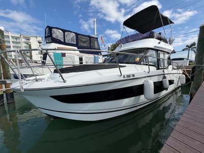 BOATZON | Jeanneau NC 1095 Fly 2023