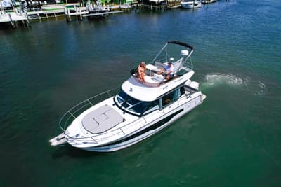 BOATZON | Jeanneau NC 1095 Fly 2024