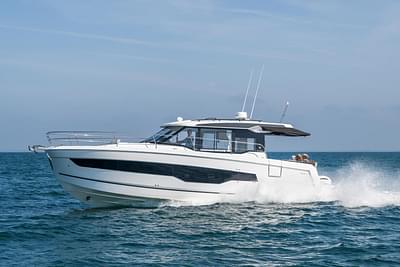BOATZON | Jeanneau NC 1295 Coupe 2025