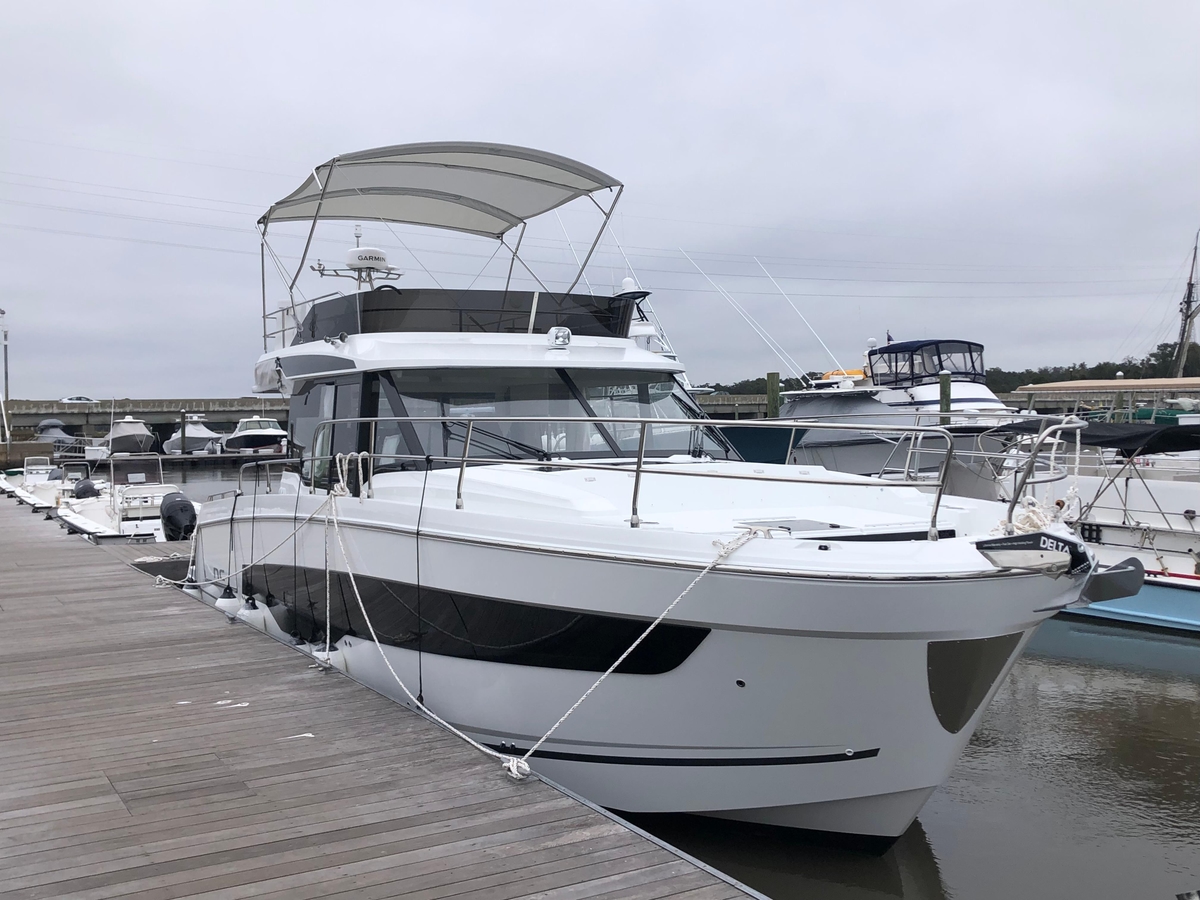 2026 Jeanneau NC 1295 Fly - Sold Boat