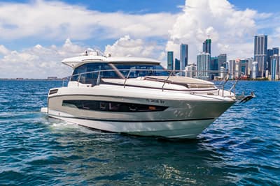 BOATZON | Jeanneau NC 37 2020
