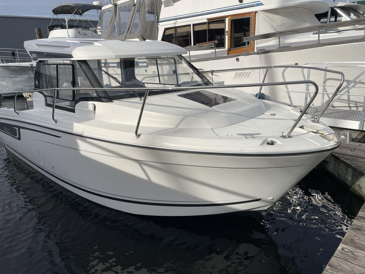 Jeanneau NC 695 2021
