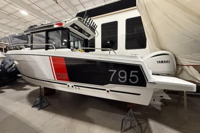 BOATZON | Jeanneau NC 795 Sport 2024