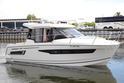 BOATZON | Jeanneau NC 895 2017