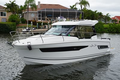 BOATZON | Jeanneau NC 895 2024