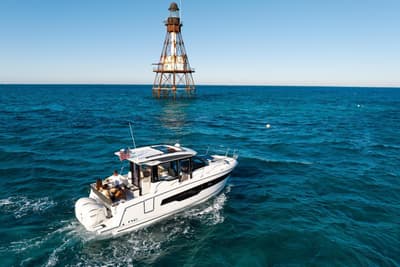 BOATZON | Jeanneau NC 895 Series 2 2025