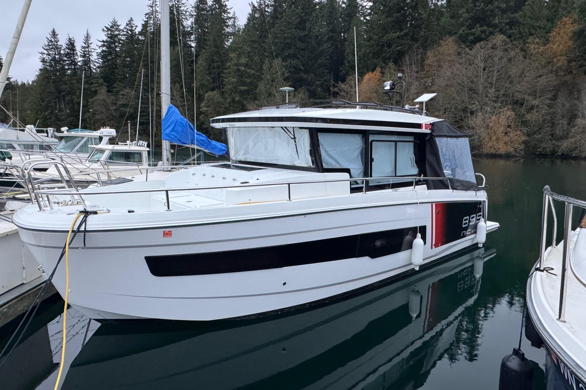 2025 Jeanneau NC 895 Sport Series 2 - Sold Boat