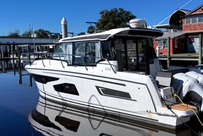 BOATZON | Jeanneau NC Weekender 1095 2021