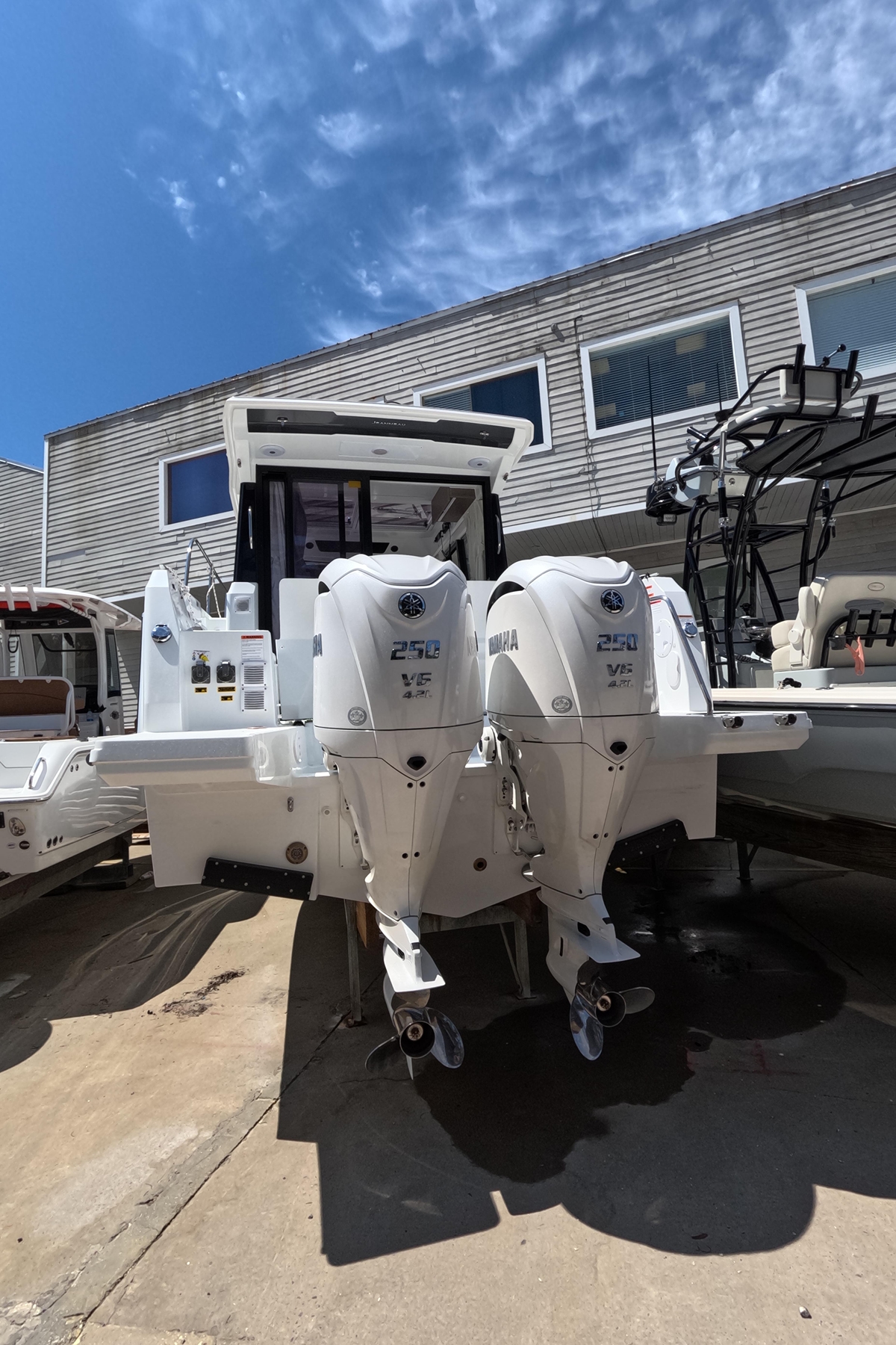 2025 Jeanneau NC Weekender 895 Series 2 - Sold Boat