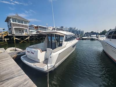 BOATZON | Jeanneau NC11 2015 BOATZON | Jeanneau NC11 2015