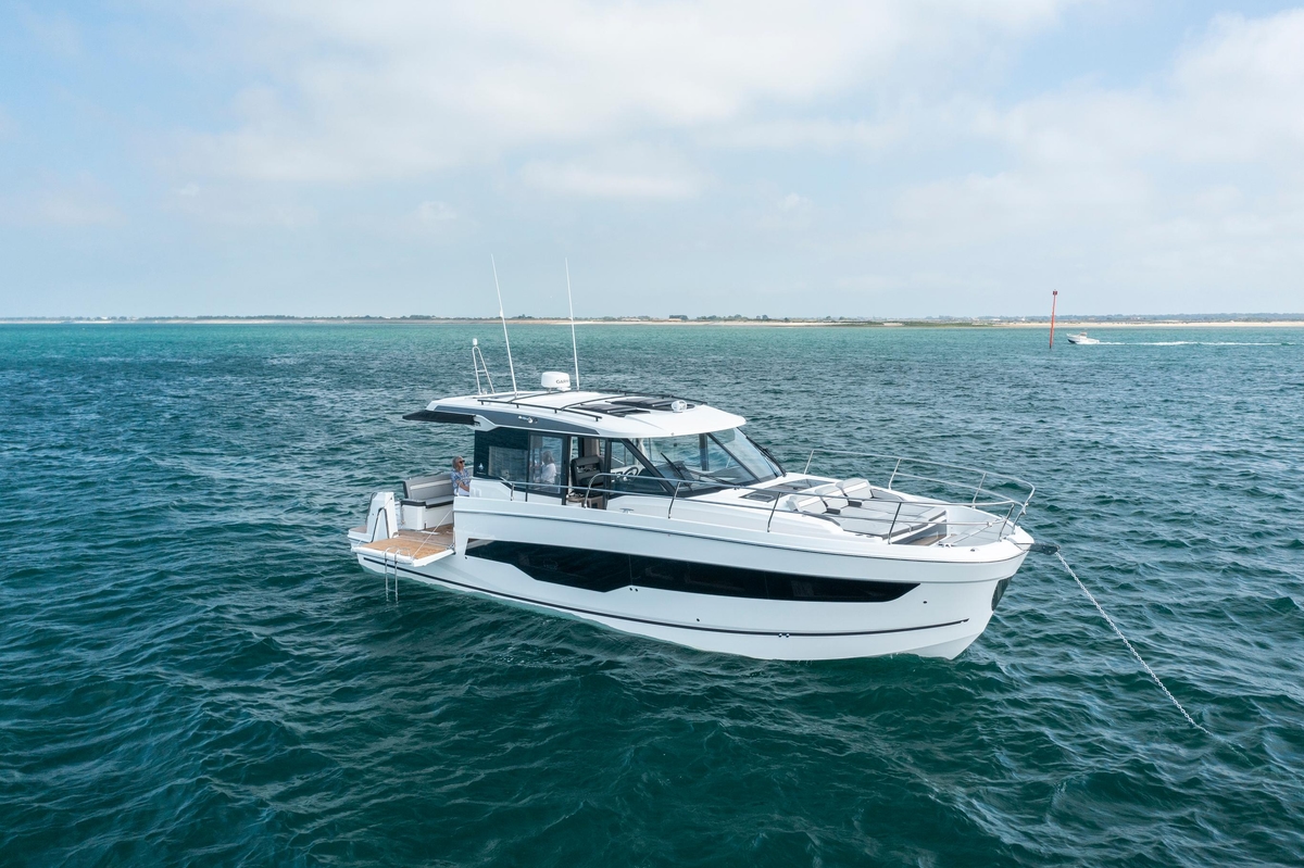 Jeanneau NC1295 Coupe 2026