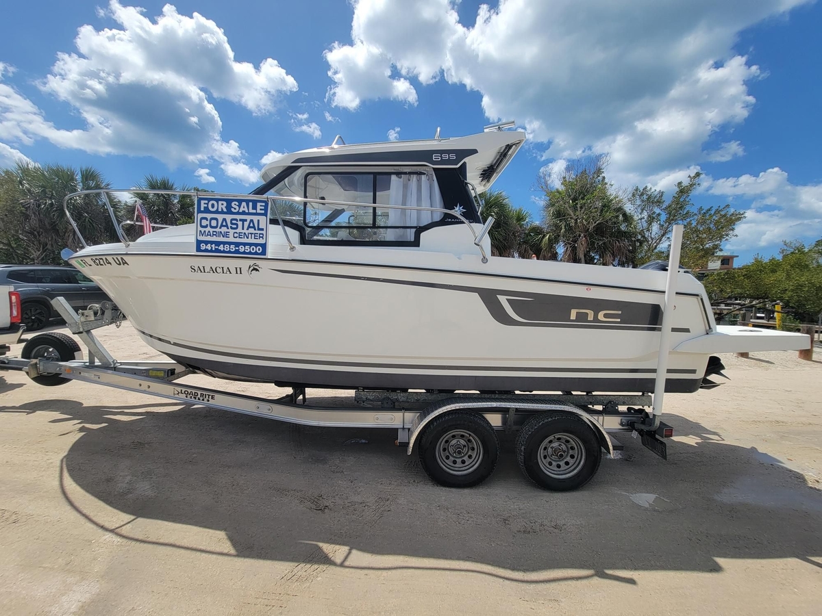 2022 Jeanneau NC695 - Sold Boat