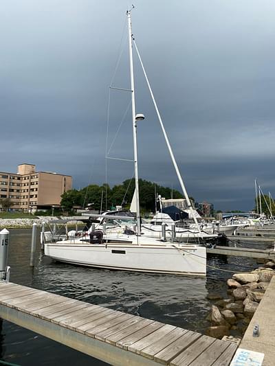 BOATZON | Jeanneau Sun Odyssey 349 2023