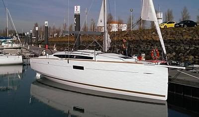 BOATZON | Jeanneau Sun Odyssey 349 2024