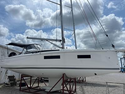 BOATZON | Jeanneau Sun Odyssey 350 2025