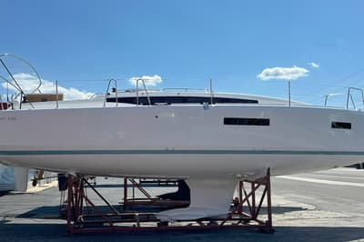 BOATZON | Jeanneau Sun Odyssey 380 2025
