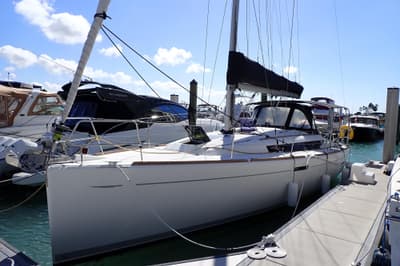 BOATZON | Jeanneau Sun Odyssey 389 2018