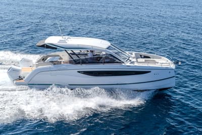 BOATZON | Jeanneau TH38 2026
