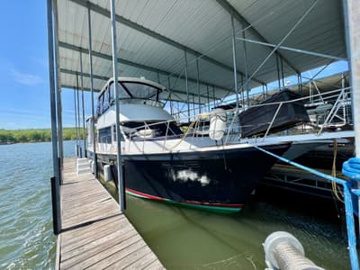 BOATZON | Jefferson 46 Sundeck 1988