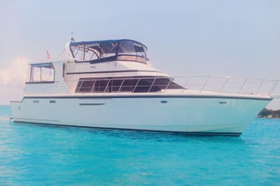 BOATZON | Jefferson 52 Rivanna Cockpit MY 1996