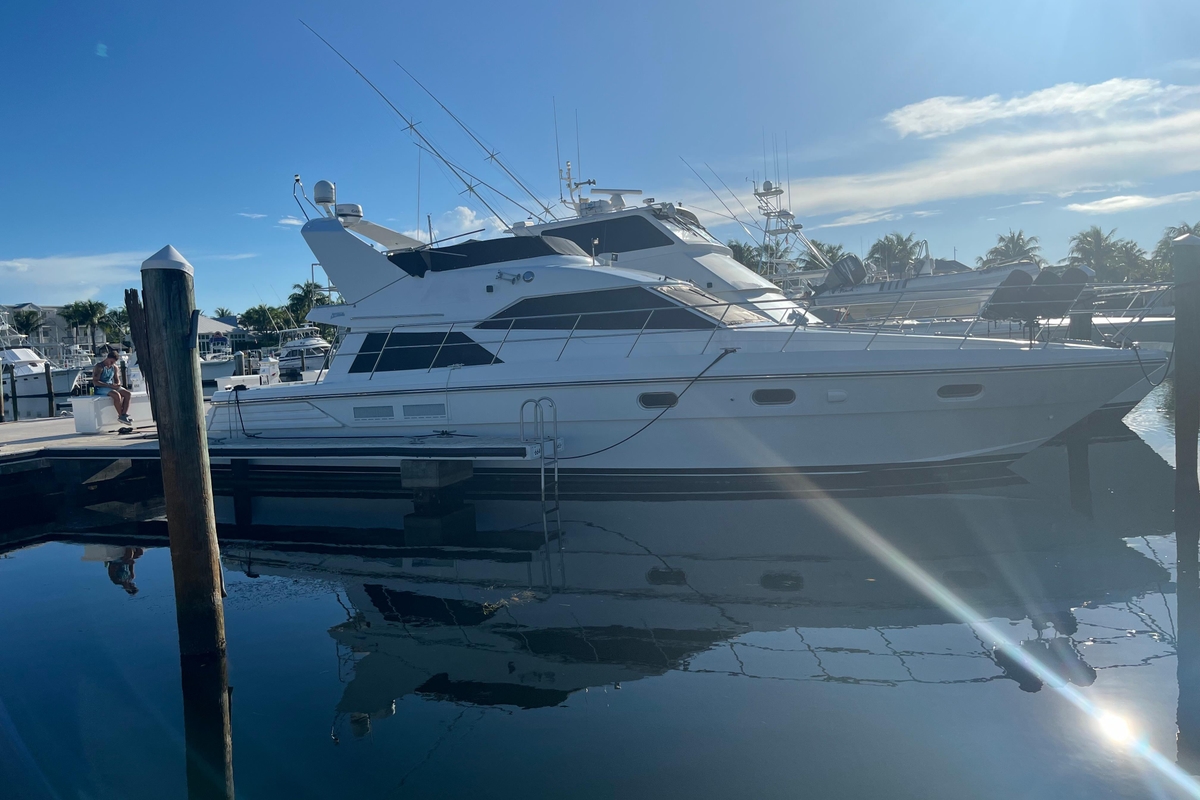 2001 Jefferson International 5300 - Sold Boat