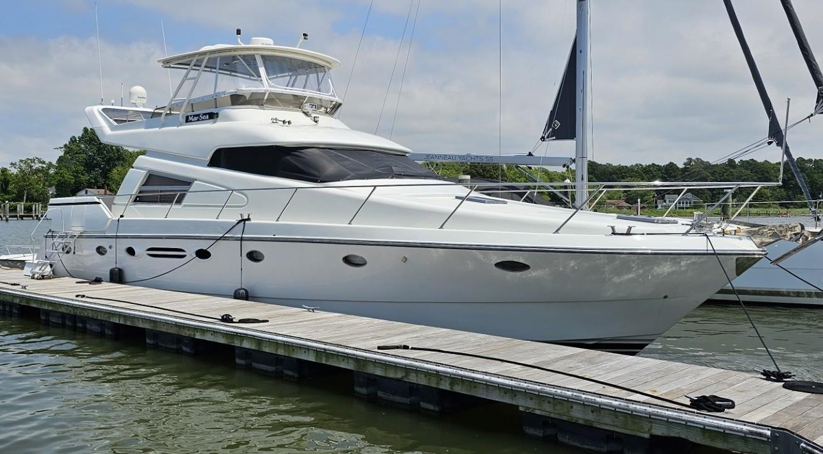 1994 Johnson High Tech Euro 56 - Sold Boat