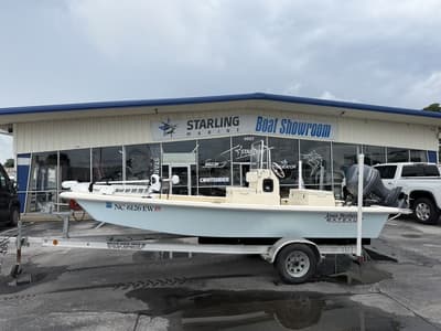 BOATZON | Jones Brothers Bateau 17 2022