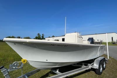 BOATZON | Jones Brothers Cape Fisherman 20 2026