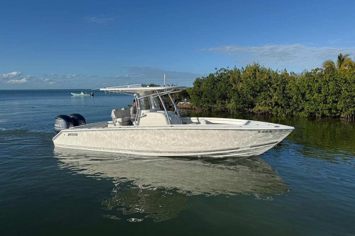 2018 Jupiter 30 - Sold Boat