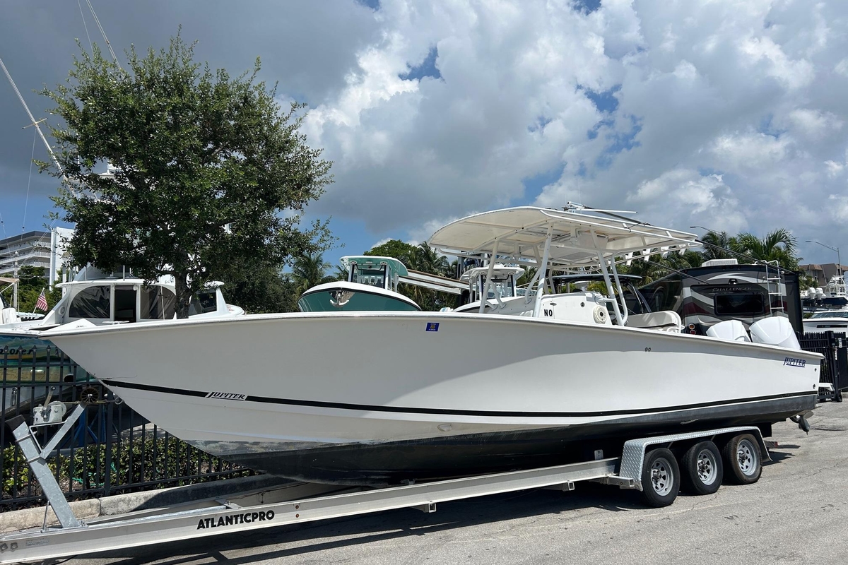 2004 Jupiter 31 Center Console - Sold Boat