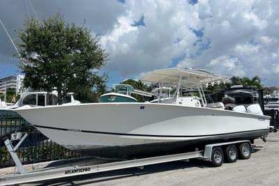 BOATZON | Jupiter 31 Center Console 2004