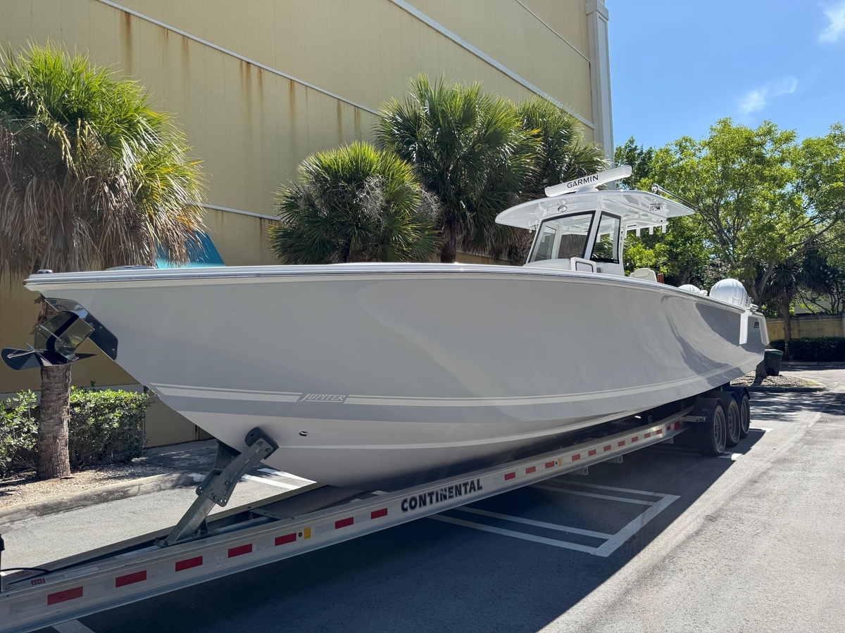 2025 Jupiter 380LS - Sold Boat