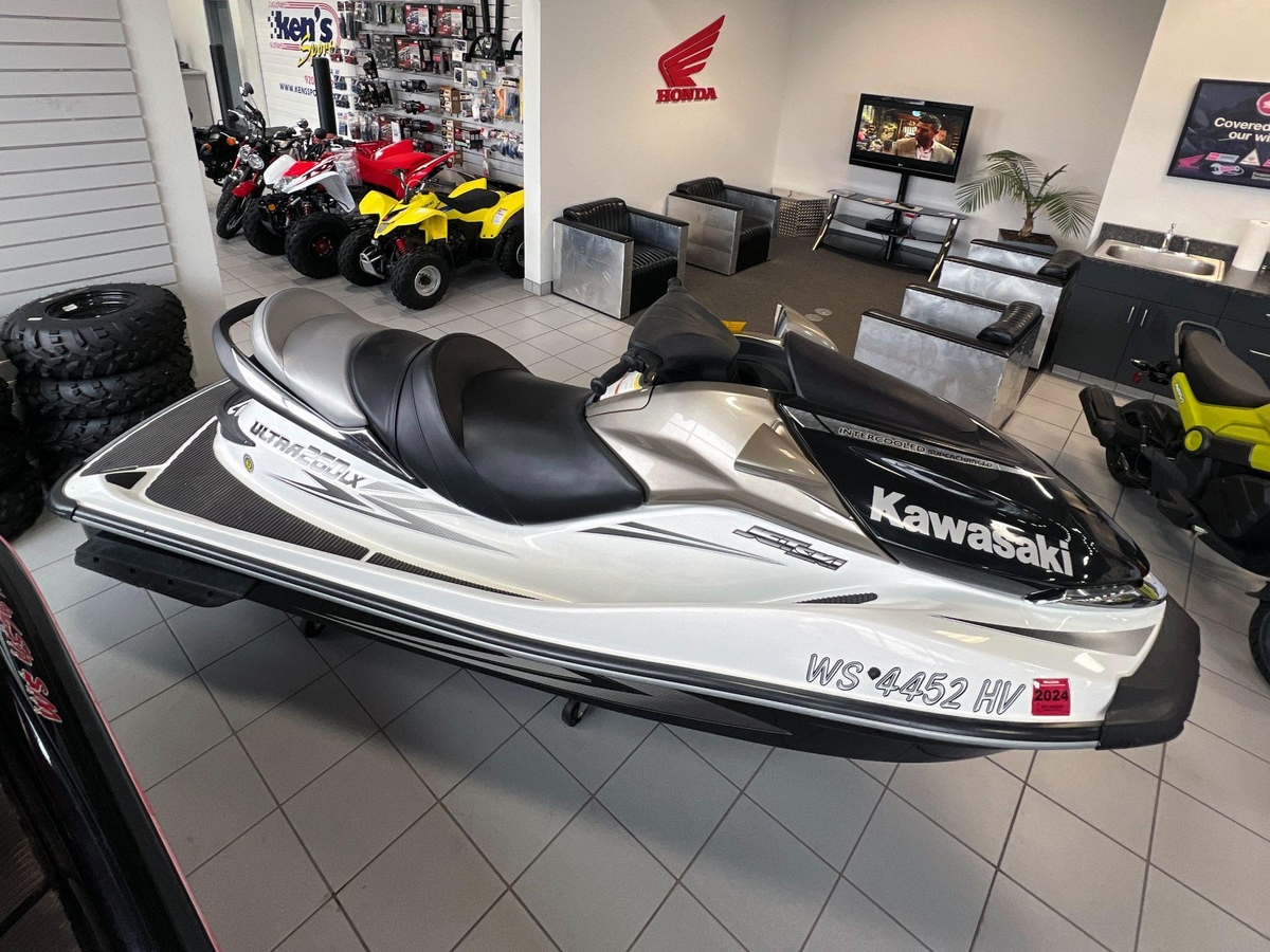 Kawasaki Jet Ski Ultra 260LX 2010