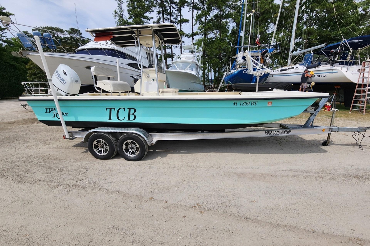 2003 KenCraft 2160 BAYRIDER - Sold Boat