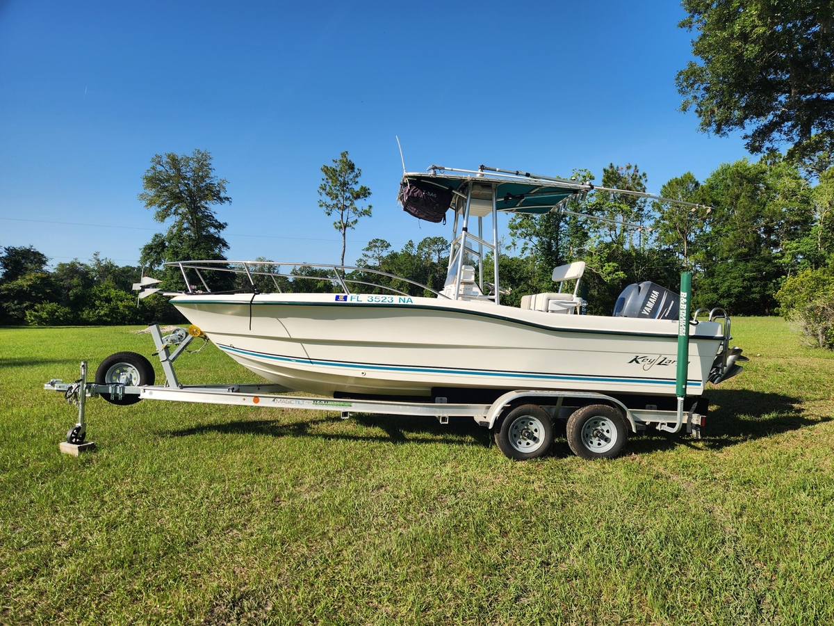 2005 Key Largo 2000CC - Sold Boat