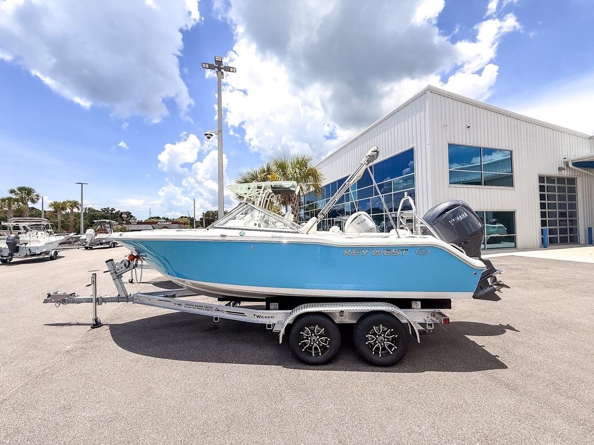 2025 Key West 203 DFS - Sold Boat