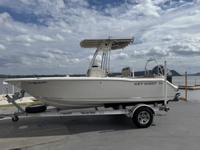 BOATZON | Key West 203 FS 2022