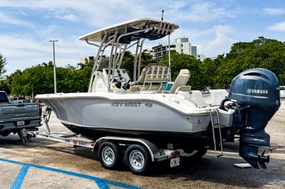 BOATZON | Key West 219 FS 2022