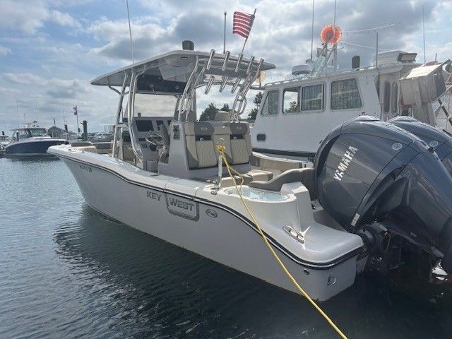 2025 Key West 291 FS w/ Twin 350 & Joystick - Sold Boat